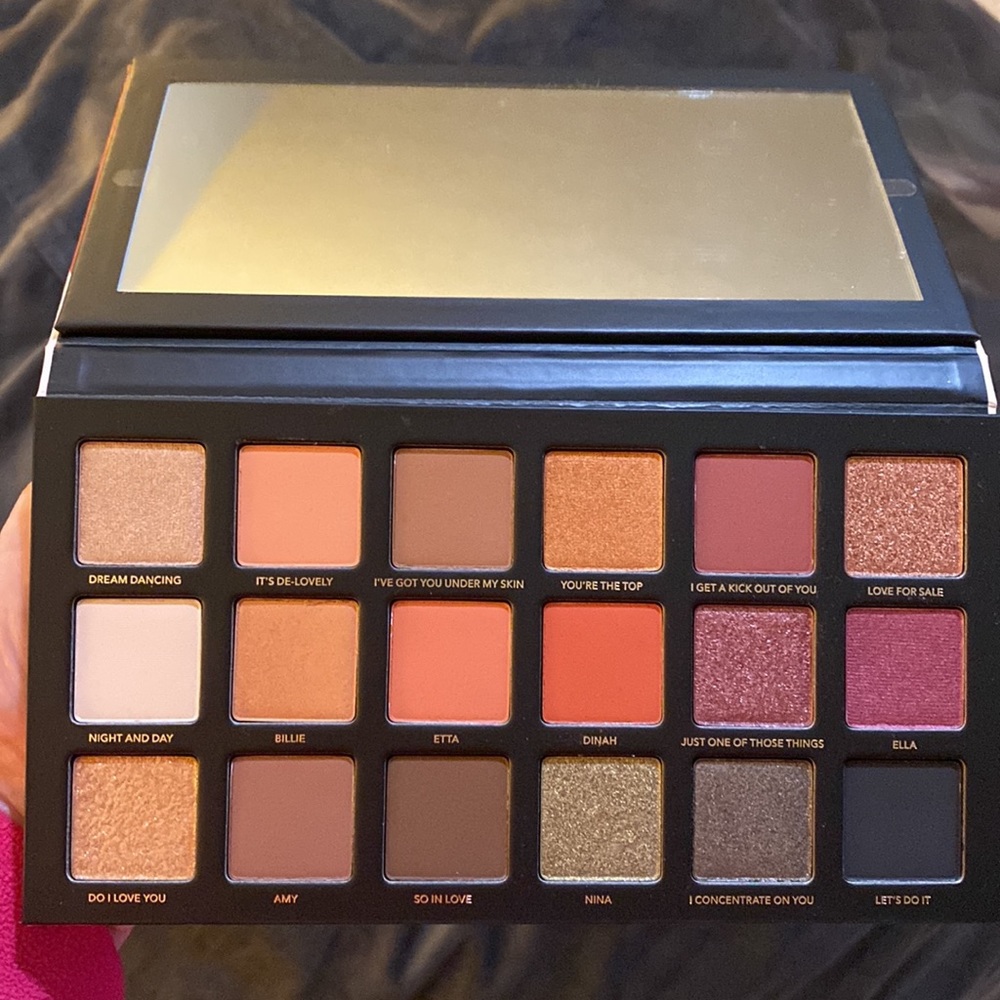 Haus Laboratories Shadow Palette